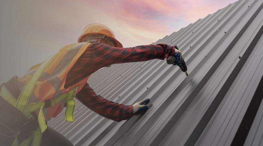 Professional gutter cleaning in Strang, OK